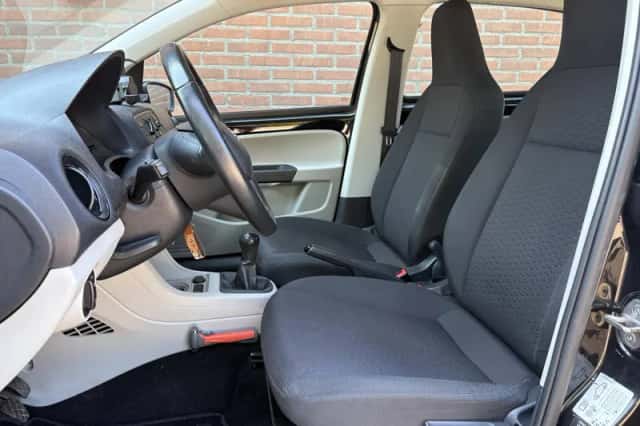 SEAT Mii (2019) thumbnail 6