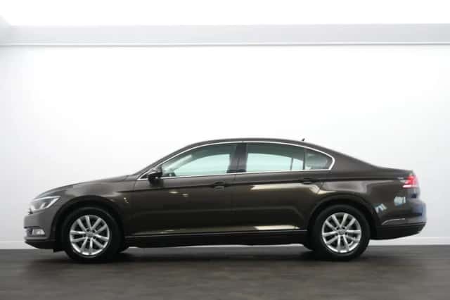 Volkswagen Passat (2017) thumbnail 14