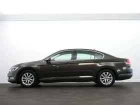 Volkswagen Passat (2017) thumbnail 14