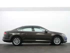 Volkswagen Passat (2017) thumbnail 15