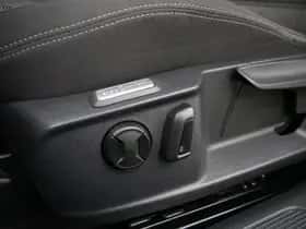 Volkswagen Passat (2017) thumbnail 23