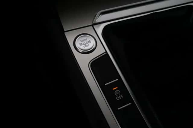 Volkswagen Passat (2017) thumbnail 25