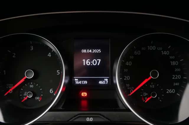 Volkswagen Passat (2017) thumbnail 33