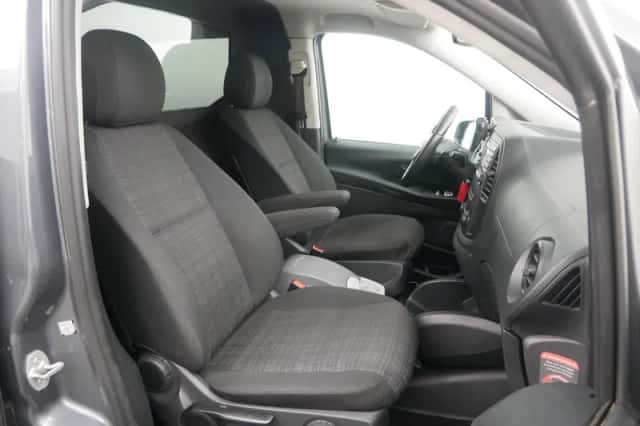 Mercedes-Benz Vito (2018) thumbnail 9