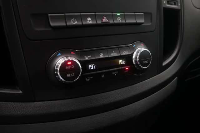 Mercedes-Benz Vito (2017) thumbnail 20