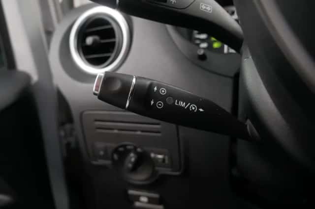 Mercedes-Benz Vito (2017) thumbnail 21