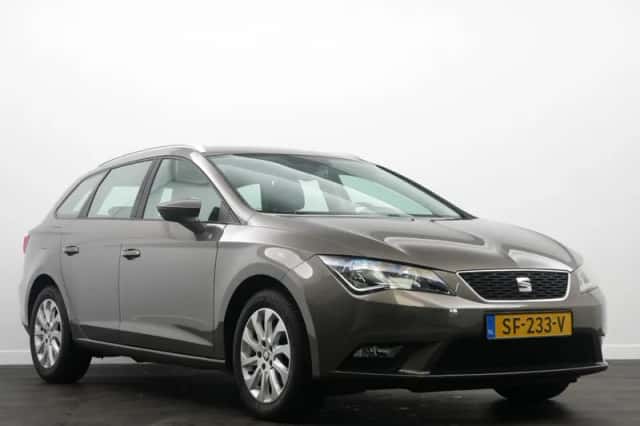 SEAT Leon (2015) thumbnail 3