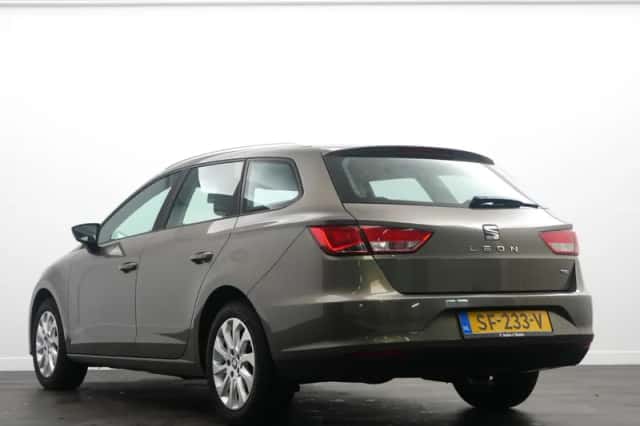 SEAT Leon (2015) thumbnail 5