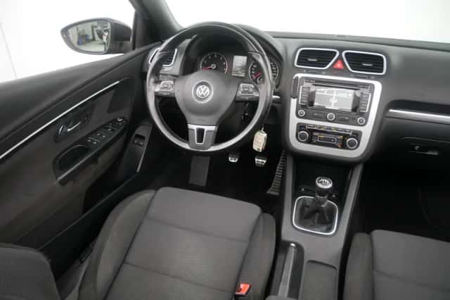 Volkswagen Eos (2011) thumbnail 24