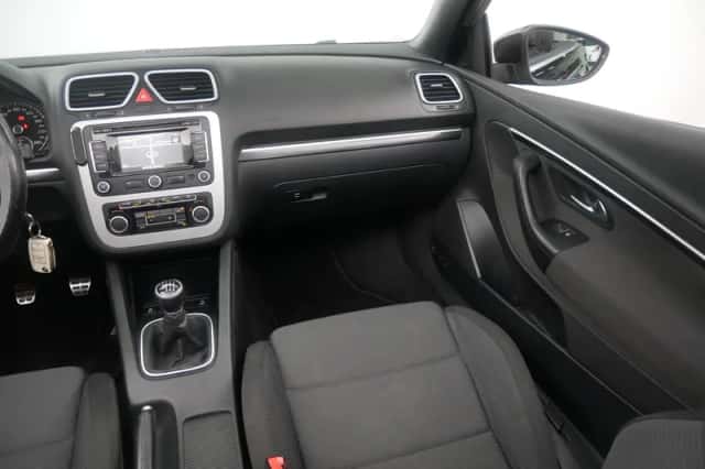 Volkswagen Eos (2011) thumbnail 25