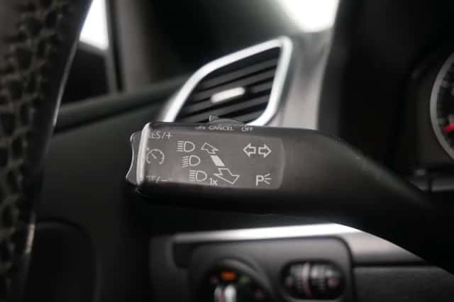 Volkswagen Eos (2011) thumbnail 28