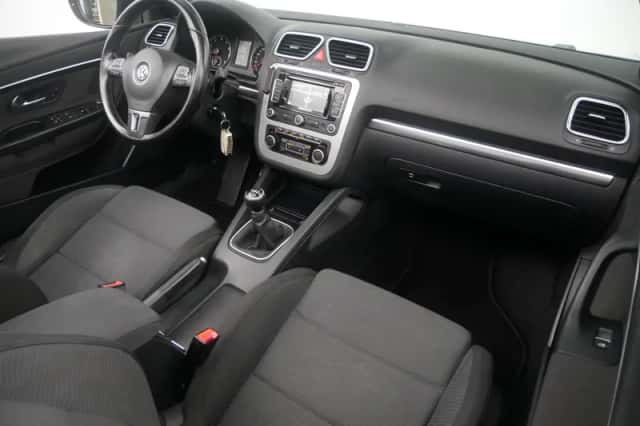 Volkswagen Eos (2011) thumbnail 9