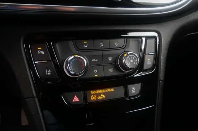 Opel Mokka (2017) thumbnail 22
