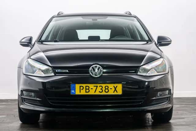 Volkswagen Golf (2017) thumbnail 16