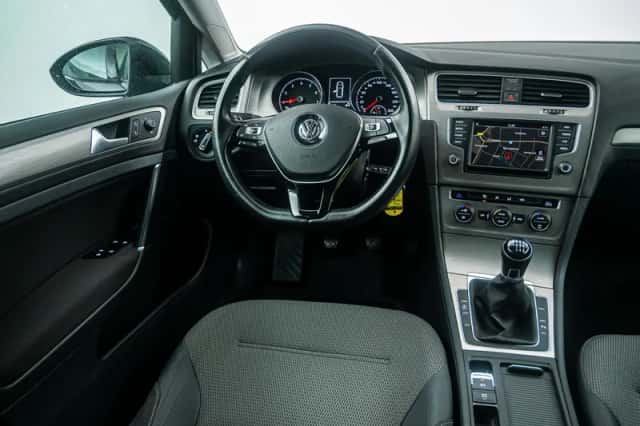 Volkswagen Golf (2017) thumbnail 19