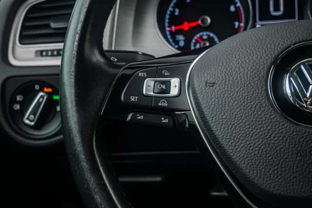 Volkswagen Golf (2017) thumbnail 28