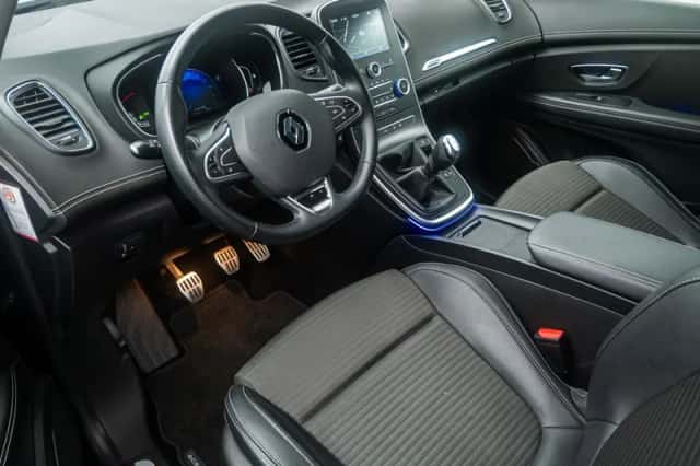 Renault Scénic (2017) thumbnail 8