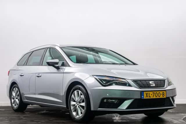 SEAT Leon (2019) thumbnail 3