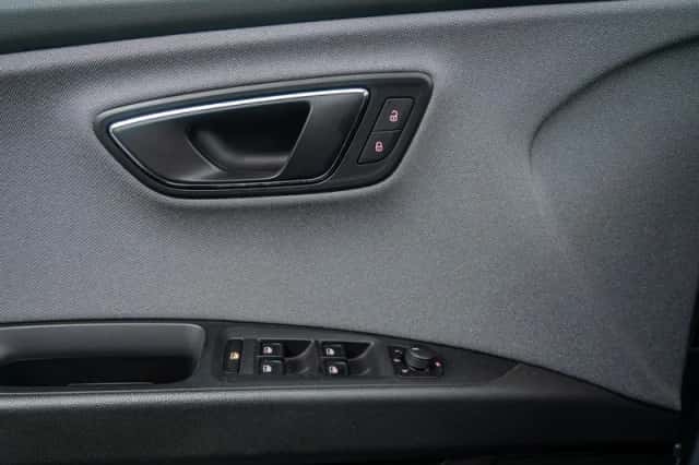 SEAT Leon (2019) thumbnail 33