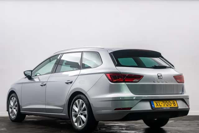 SEAT Leon (2019) thumbnail 5