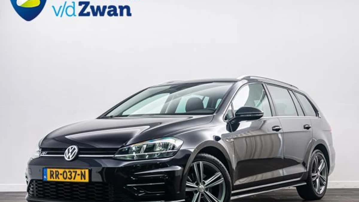 Volkswagen Golf (2018) — foto 1