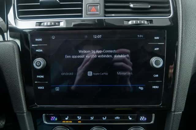 Volkswagen Golf (2018) thumbnail 25