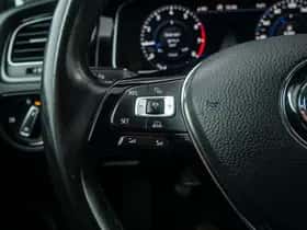 Volkswagen Golf (2018) thumbnail 30