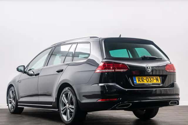 Volkswagen Golf (2018) thumbnail 5
