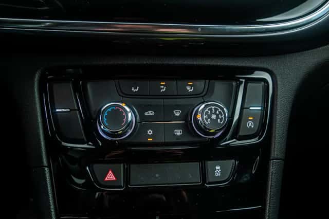 Opel Mokka (2018) thumbnail 22