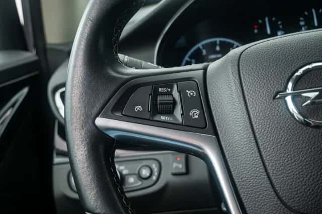 Opel Mokka (2018) thumbnail 24