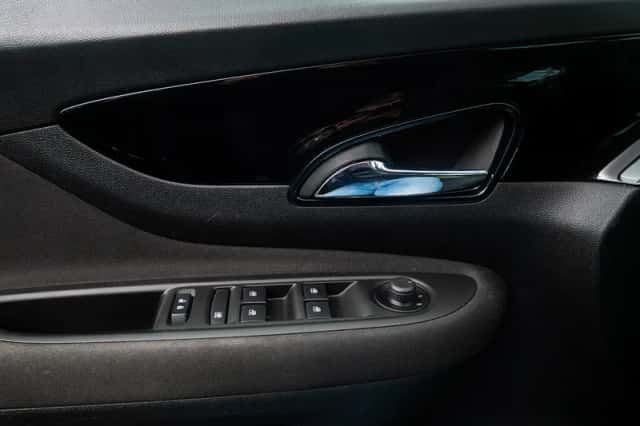 Opel Mokka (2018) thumbnail 26