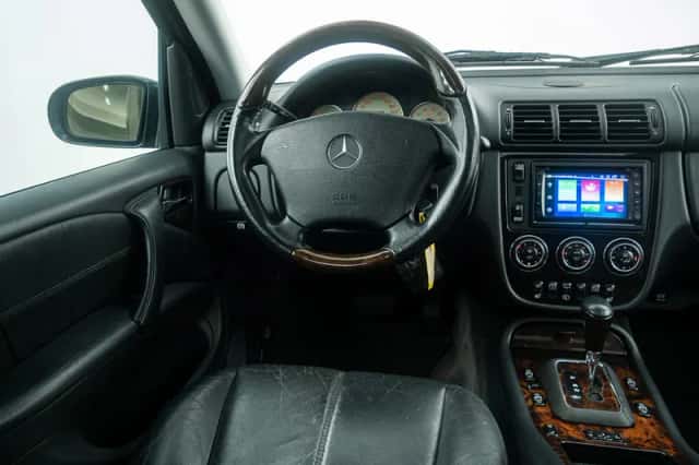 Mercedes-Benz ML-Klasse (2003) thumbnail 21