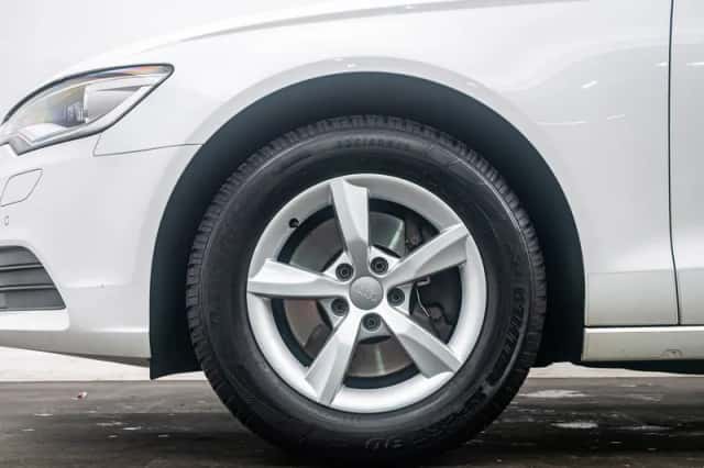 Audi A6 (2012) thumbnail 17