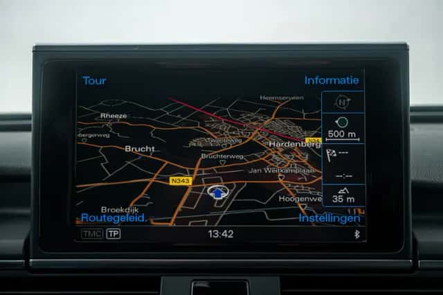 Audi A6 (2012) thumbnail 22