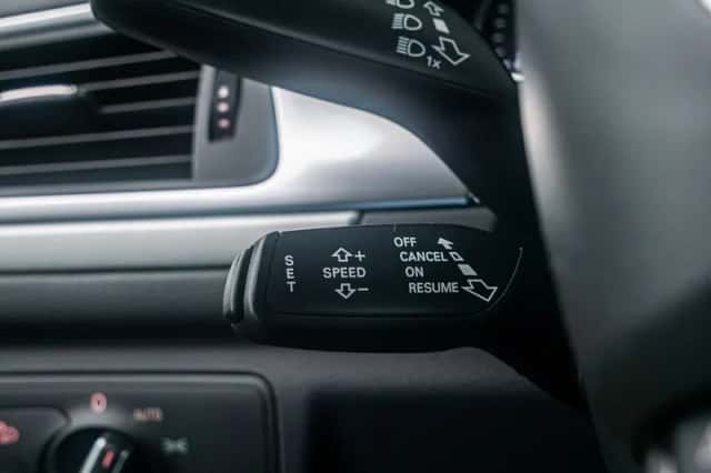Audi A6 (2012) thumbnail 27