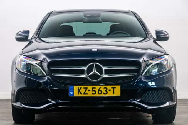 Mercedes-Benz C-Klasse (2016) thumbnail 16