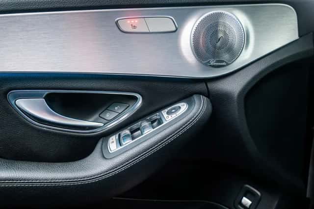 Mercedes-Benz C-Klasse (2016) thumbnail 26
