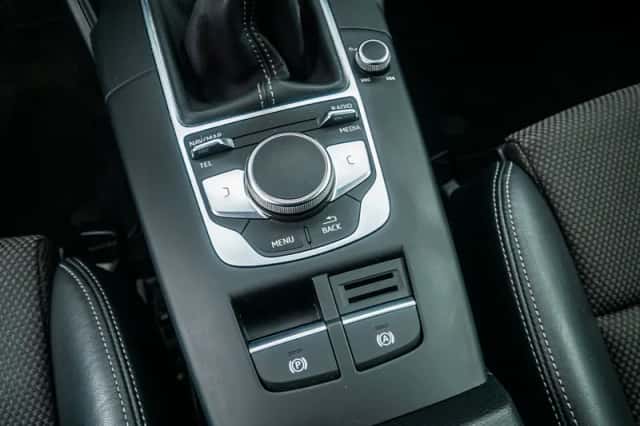 Audi A3 (2018) thumbnail 24