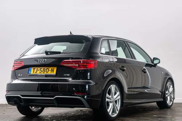 Audi A3 (2018) thumbnail 4