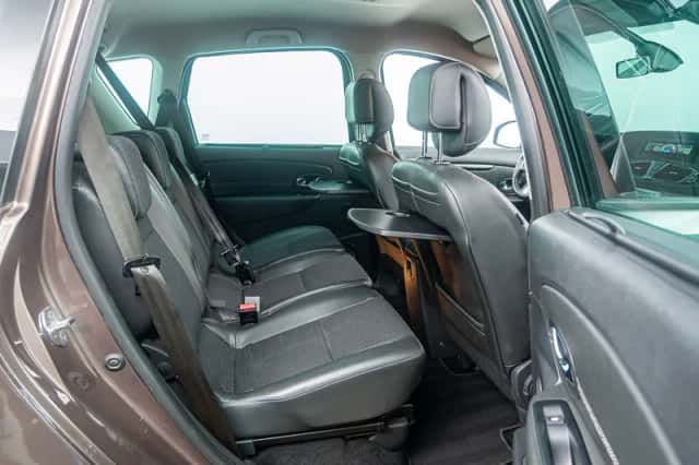 Renault Scénic (2012) thumbnail 11