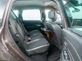 Renault Scénic (2012) thumbnail 11