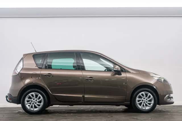 Renault Scénic (2012) thumbnail 15