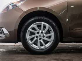 Renault Scénic (2012) thumbnail 17