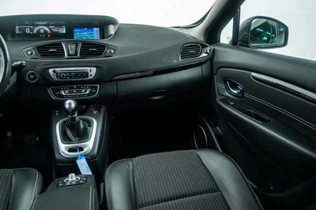 Renault Scénic (2012) thumbnail 20