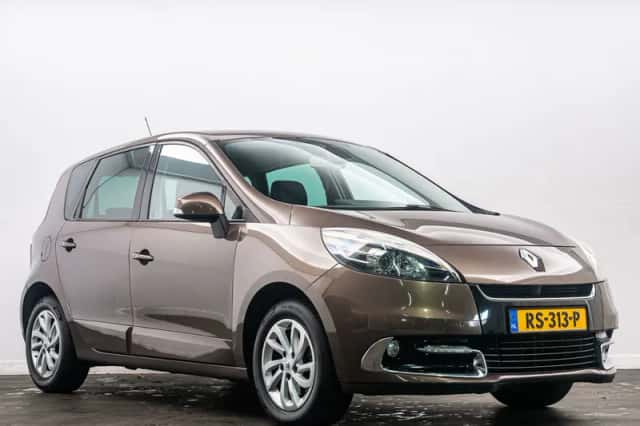 Renault Scénic (2012) thumbnail 3