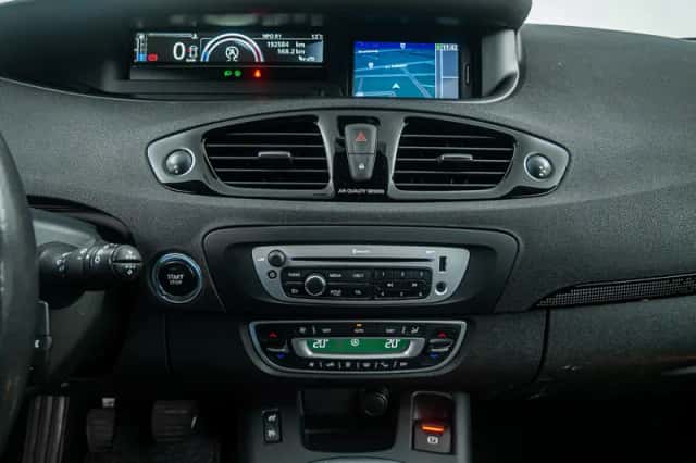 Renault Scénic (2012) thumbnail 21