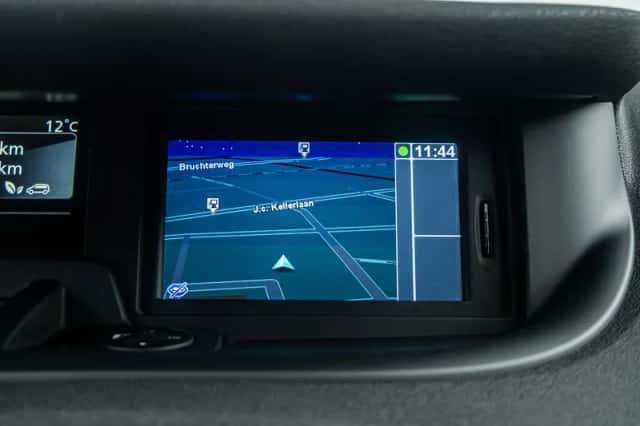 Renault Scénic (2012) thumbnail 23