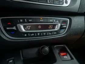 Renault Scénic (2012) thumbnail 25