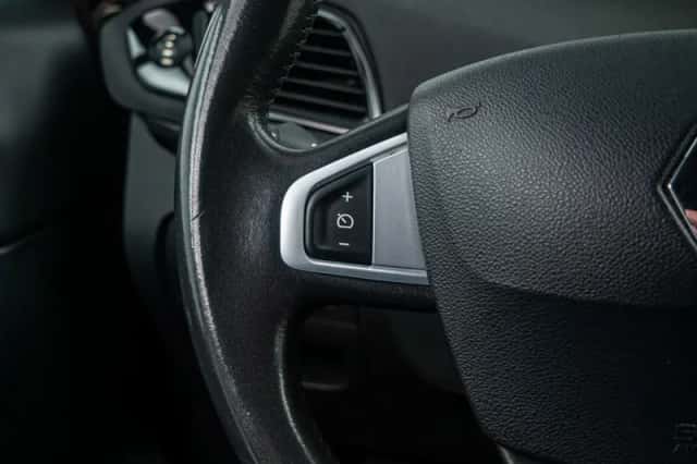 Renault Scénic (2012) thumbnail 28