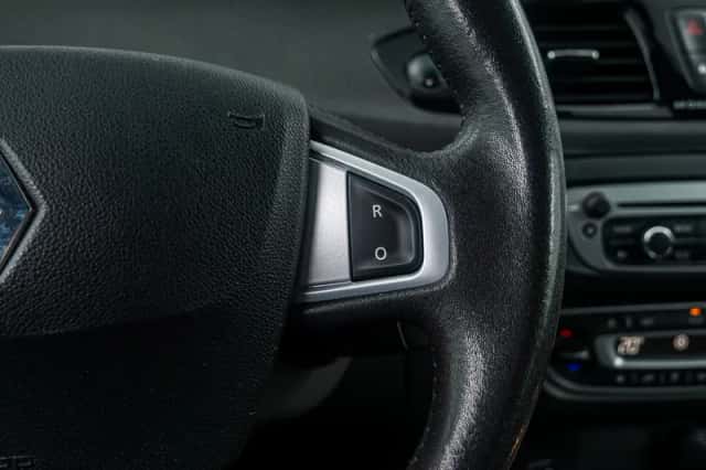 Renault Scénic (2012) thumbnail 29